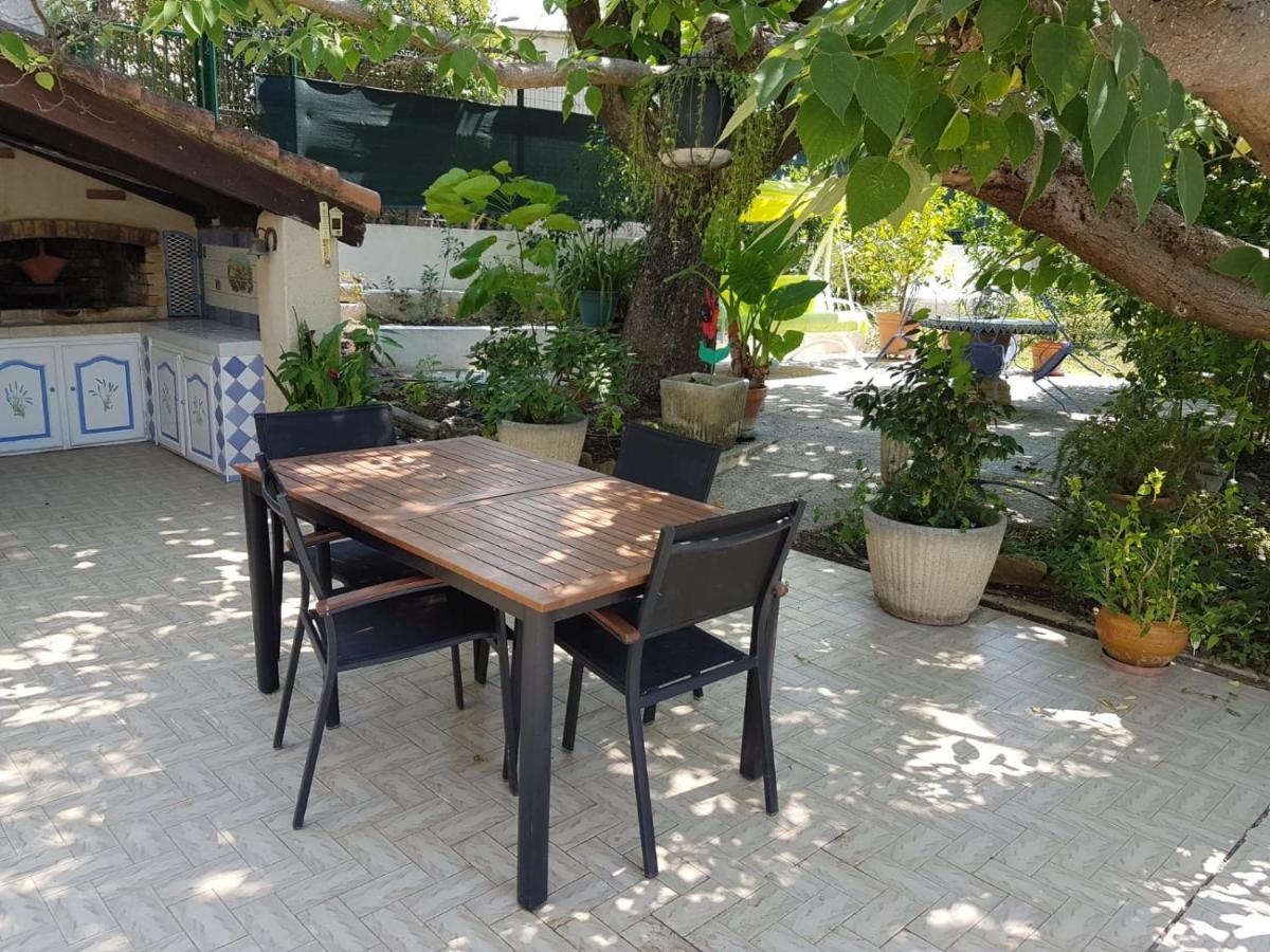 Rendez-Vous Avec Les Cigales - Gite 6 Personnes 100M2 - Piscine Privee - Climatisation Cheval-Blanc Exterior foto