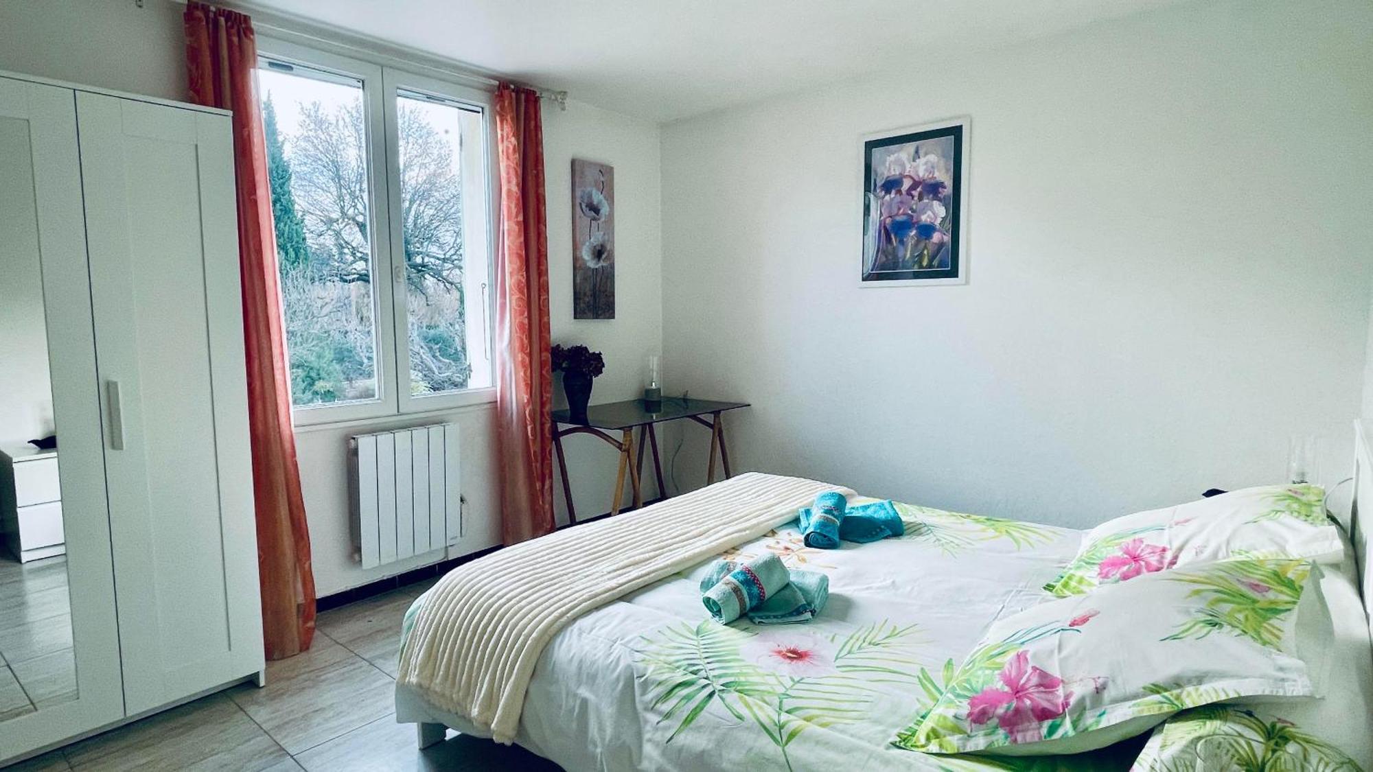 Rendez-Vous Avec Les Cigales - Gite 6 Personnes 100M2 - Piscine Privee - Climatisation Cheval-Blanc Exterior foto