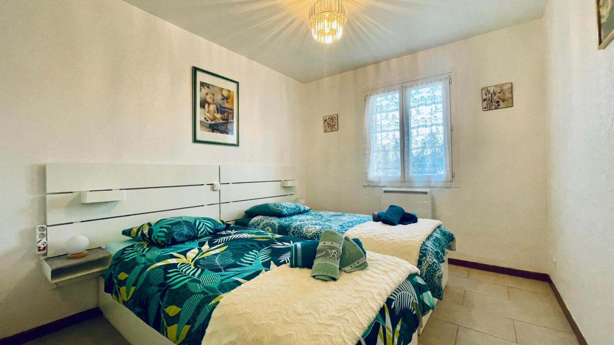 Rendez-Vous Avec Les Cigales - Gite 6 Personnes 100M2 - Piscine Privee - Climatisation Cheval-Blanc Exterior foto